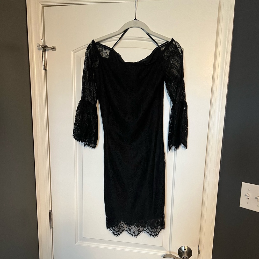 Bobi Black Elegant Black Lace Dress